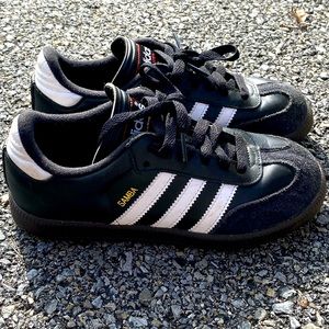 Kids Adidas Samba Size 2.5 Like New!